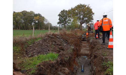 Photo des travaux de sécurisation du réseau d'eau potable du bourg de Freigné (Vallons-de-L’Erdre)